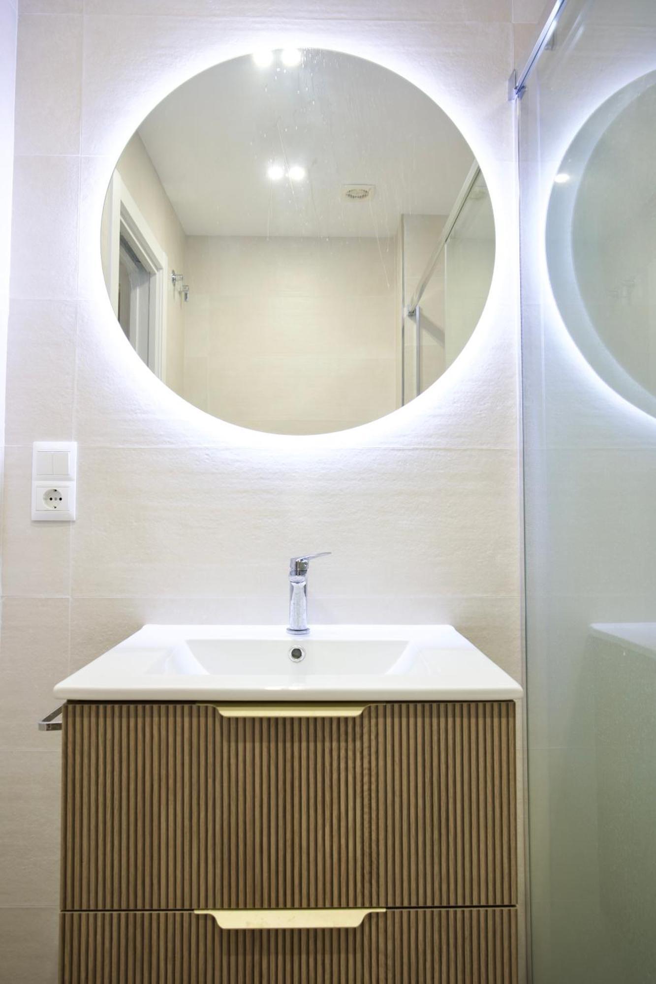 Millon 30 Apartment *